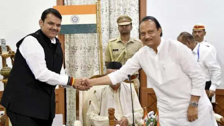 पहाटेच्या शपथविधीला अजितदादा गेले होते तो पक्षाचा निर्णय होता; 'या' नेत्याचा मोठा गौप्यस्फोट पहाटेच्या शपथविधीला अजितदादा गेले होते तो पक्षाचा निर्णय होता; 'या' नेत्याचा मोठा गौप्यस्फोट