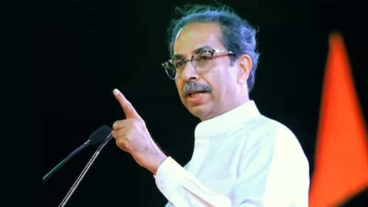 उद्धवजींच्या जागेवर बसा, मग कळेल शिवसेना काय आहे ते...; ठाकरे गटाच्या नेत्याचं विरोधकांना आव्हान उद्धवजींच्या जागेवर बसा, मग कळेल शिवसेना काय आहे ते...; ठाकरे गटाच्या नेत्याचं विरोधकांना आव्हान