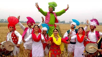 Baisakhi 2023 : किती तारखेला साजरा होणार बैसाखी? असे आहे या सणाचे महत्त्व