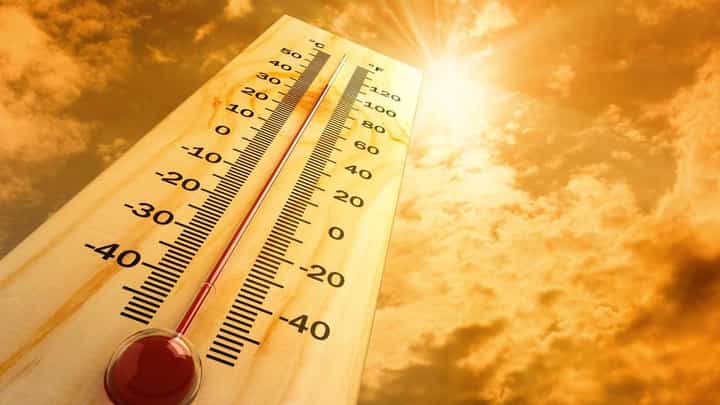Parbhani : पारा चढला, परभणीकरांना उन्हाचे चटके, रस्त्यावरही शुकशुकाट Parbhani : पारा चढला, परभणीकरांना उन्हाचे चटके, रस्त्यावरही शुकशुकाट