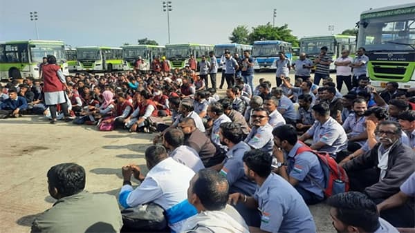 सिटी लिंक बस सेवा ठप्प ! कर्मचाऱ्यांनी उपासलं संपाचं हत्यार, काय आहे कारण ?