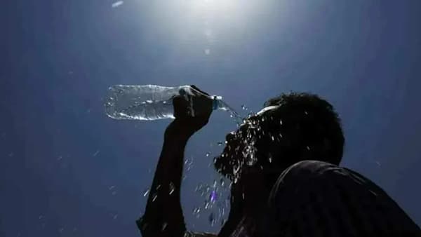 Mumbai Temperature : रात्री पाऊस, दिवसा कडकडीत ऊन; मुंबईत असं वातावरण का बदलतंय?