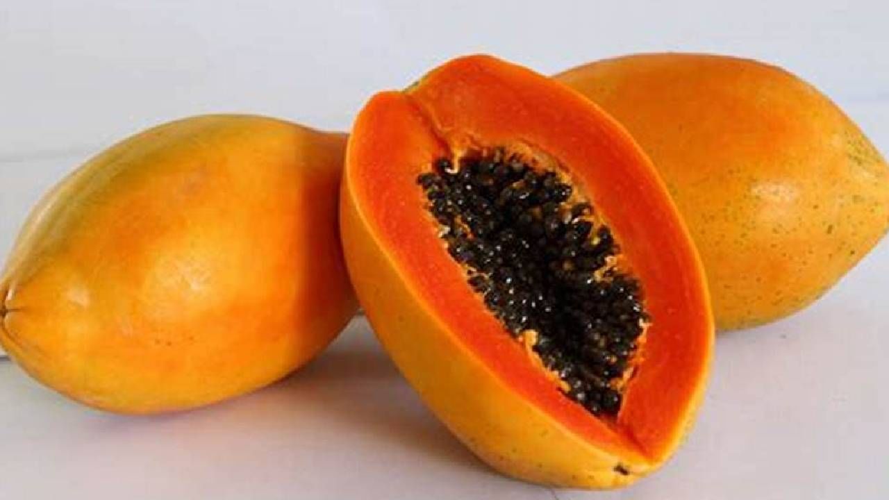 या तीन आजारांमध्ये कधीच खाऊ नये पपई! Marathi News People with these