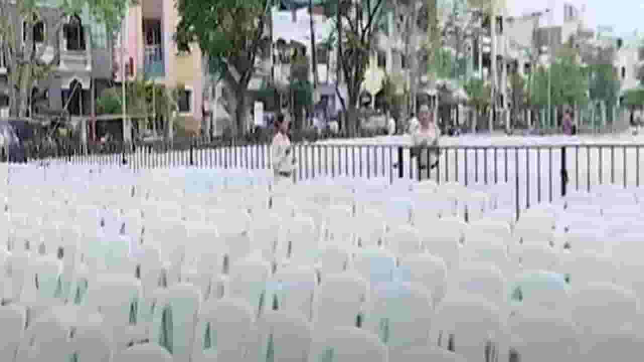 'मविआची कसली सभा, यांच्यात खुर्चीवरून भांडणं', कुणी केला हल्लाबोल 'मविआची कसली सभा, यांच्यात खुर्चीवरून भांडणं', कुणी केला हल्लाबोल