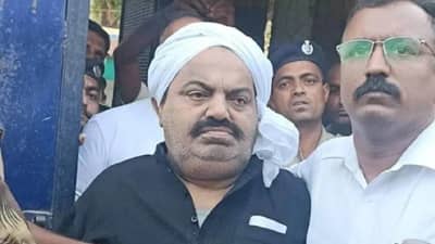 Atiq Ahmed Murder : अतिक आणि अशरफ याचं एन्काऊंटर प्रयागराजमध्ये, कनेक्शन नाशकात; एसटीएफने नाशिकमधून कुणाला घेतलं ताब्यात?