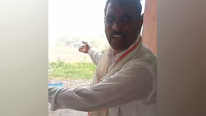 कधी थांबणार ही परवड; अवकाळी पाऊस आणि गारपीट झाल्याने शेतकऱ्याचा आक्रोश कधी थांबणार ही परवड; अवकाळी पाऊस आणि गारपीट झाल्याने शेतकऱ्याचा आक्रोश