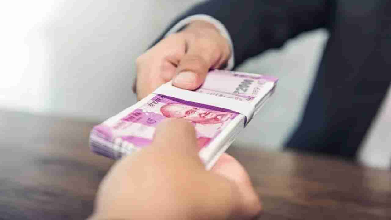 PSU Disinvestment : विक्री होणार ही सरकारी कंपनी , या 4 कंपन्या रेसमध्ये, जाणून घ्या तुमचा फायदा