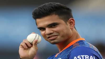 Arjun Tendulkar | मुंबई इंडियन्सकडून अखेर अर्जुन तेंडुलकर याचं पदार्पण