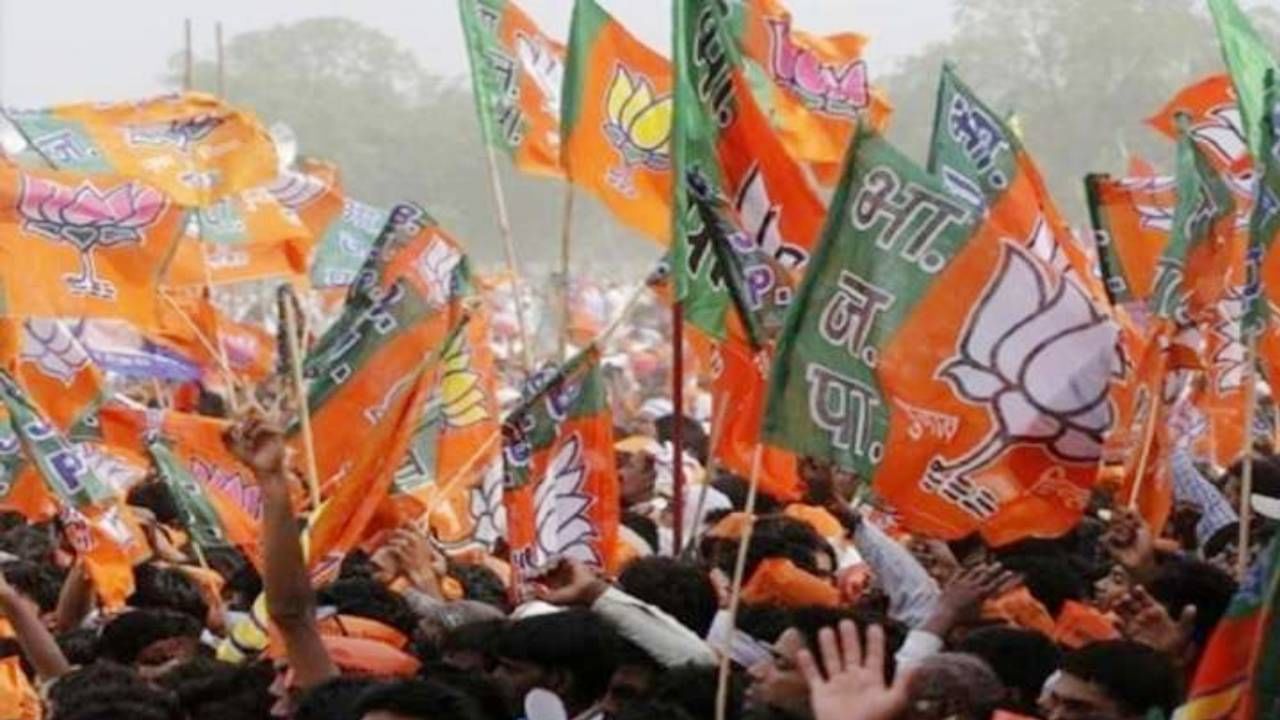 पुणे लोकसभा पोटनिवडणुकीसाठी भाजपच्या माजी आमदाराची तयारी पुणे लोकसभा पोटनिवडणुकीसाठी भाजपच्या माजी आमदाराची तयारी