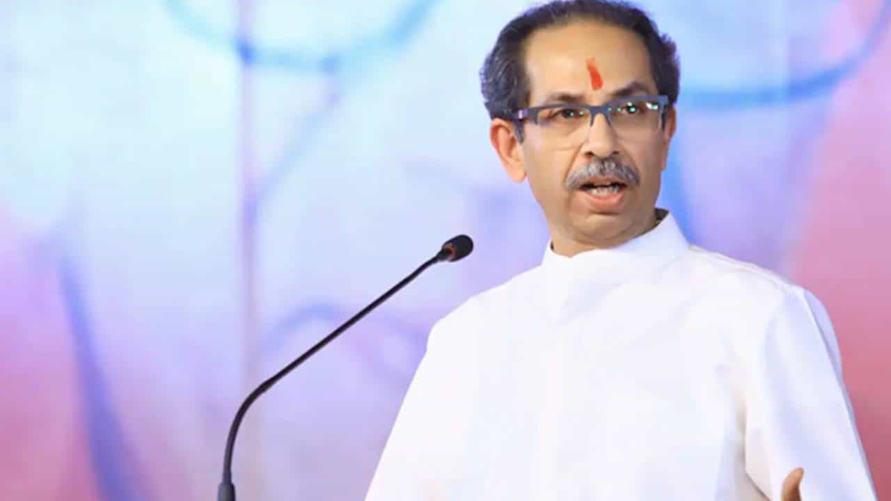 शिवसेना फुटीनंतर रविवारी जळगावात उद्धव ठाकरे यांची पहिलीच सभा; ‘घुसून दाखवा’ म्हणत कुणी दिला इशारा?