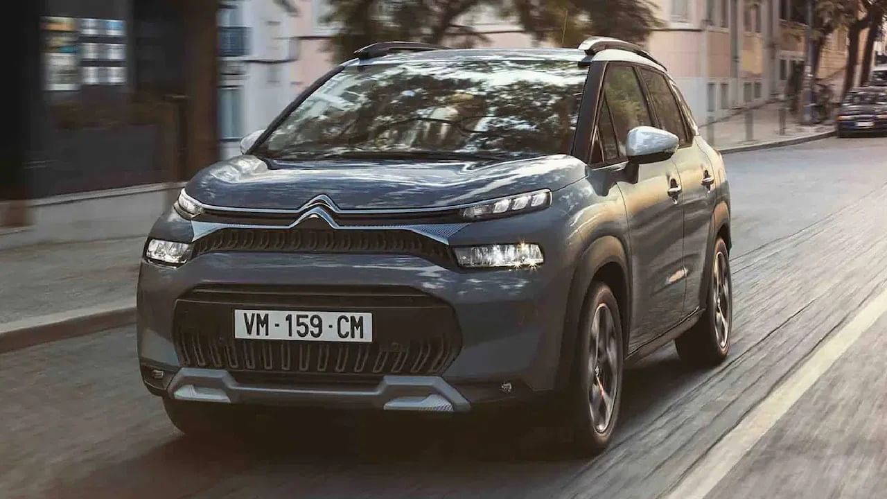 Citroen C3 Aircross:  सिट्रॉन सी 3 एअरक्रॉसचा ग्लोबल प्रीमियर या महिन्याच्या शेवटी होईल. भारतात आगामी कारची विक्री 2023 च्या अखेरीस सुरू होण्याची अपेक्षा आहे. सिट्रॉनची नवीन एसयुव्ही पाच आणि सात सीटर पर्यायांसह सादर केली जाऊ शकते. (प्रातिनिधीक फोटो : Citroen)