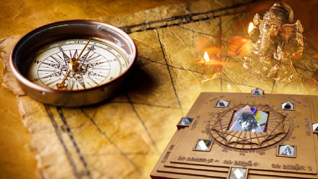 Vastu Tips: घराच्या छतावर चुकूनही ठेवू नका या गोष्टी, अन्यथा करावा लागतो आर्थिक समस्येचा सामना