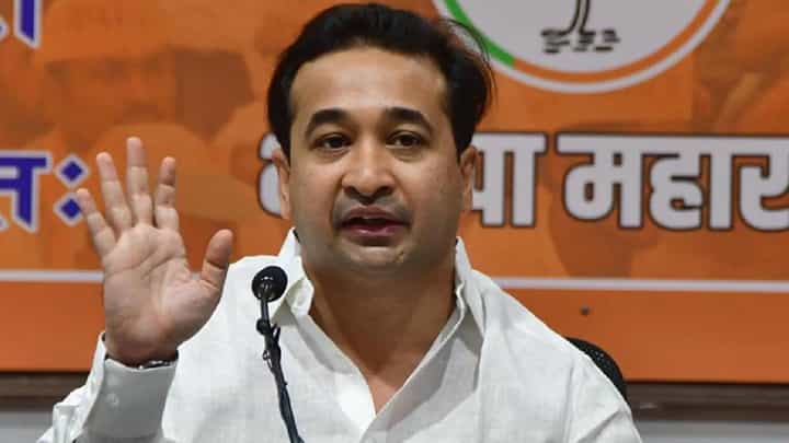 'नितेश राणे यांना राजकारणातली अक्कलदाढ अजून यायचीये', कुणाची सडकून टीका 'नितेश राणे यांना राजकारणातली अक्कलदाढ अजून यायचीये', कुणाची सडकून टीका