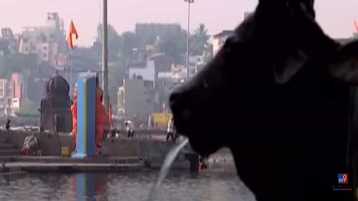 वाराणसीच्या धर्तीवर नाशिकमध्ये होणार गोदा आरती, सिंहस्थ कुंभमेळ्याच्या पार्श्वभूमीवर कुणाचा निर्णय? वाराणसीच्या धर्तीवर नाशिकमध्ये होणार गोदा आरती, सिंहस्थ कुंभमेळ्याच्या पार्श्वभूमीवर कुणाचा निर्णय?