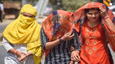 Heat wave : कडाक्याच्या उन्हामुळे उष्माघाताचा जास्त धोका, ही आहेत लक्षणे व बचावाचे उपाय