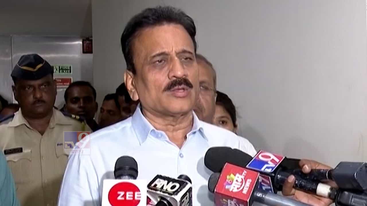 जे मृत्यू झाले ते दुसऱ्या आजाराने; कोरोना मृत्यवर महाजन यांचे स्पष्टीकरण जे मृत्यू झाले ते दुसऱ्या आजाराने; कोरोना मृत्यवर महाजन यांचे स्पष्टीकरण