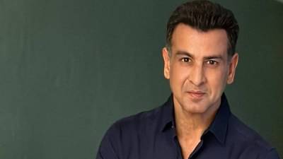 Ronit Roy : जे शत्रूसोबतही करायचा विचार करत नाही, ते रोनित रॉयसोबत घडलंय? पोस्टवर स्मृती इराणींचीही कमेंट