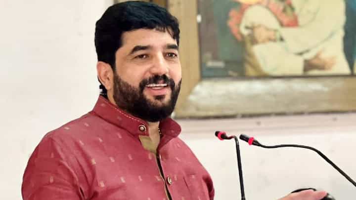 एनआयएने पुण्यात केलेल्या कारवाईवरून मुरलीधर मोहोळ यांची काँग्रेसवर टीका एनआयएने पुण्यात केलेल्या कारवाईवरून मुरलीधर मोहोळ यांची काँग्रेसवर टीका