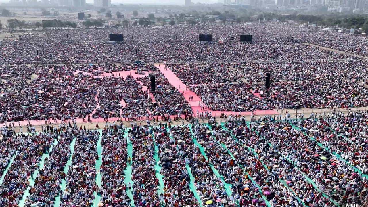 खारघरवरुन वाद कायम, महाराष्ट्र भूषण सन्मानावेळी 'हाजारो श्री सेवक पाण्याशिवाय तडफडून मेले', कुणाचा दावा, बघा स्पेशल रिपोर्ट