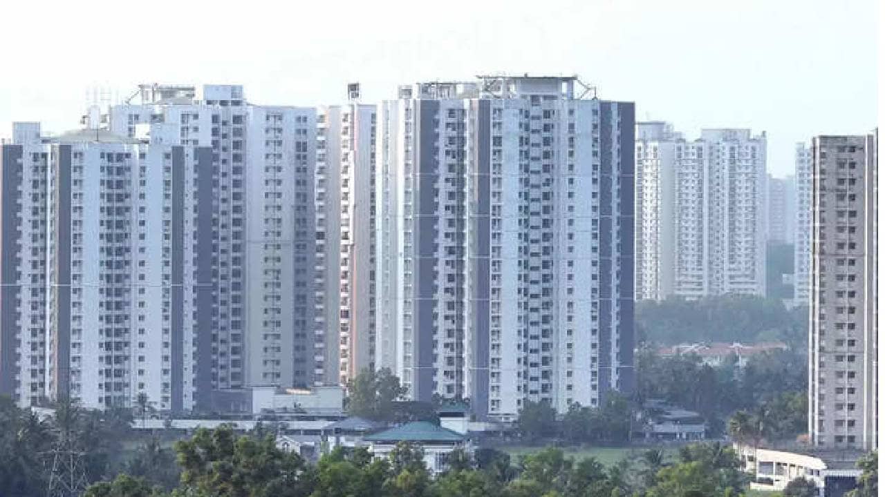 Property : घर बसल्या स्वस्तात खरेदी करा घर! सरकारी बँका करणार जागर