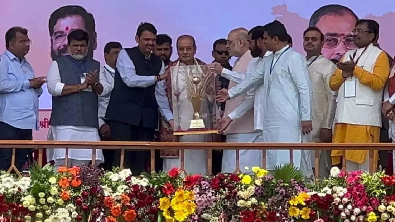 खारघरच्या 'त्या' दुर्दैवी दुर्घटना प्रकरणी राज्य सरकारने घेतला मोठा निर्णय खारघरच्या 'त्या' दुर्दैवी दुर्घटना प्रकरणी राज्य सरकारने घेतला मोठा निर्णय
