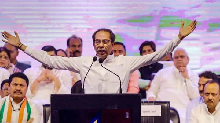 रायगडमध्ये ठाकरे गटाला लॉटरी, माजी आमदाराची कन्या शिवबंधन बांधणार रायगडमध्ये ठाकरे गटाला लॉटरी, माजी आमदाराची कन्या शिवबंधन बांधणार