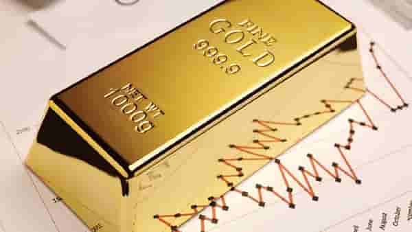 Gold Investment : शेअर-म्युच्युअल फंड पडले थंडे, सोन्याने केले गुंतवणूकदारांना मालामाल, इतका दिला परतावा