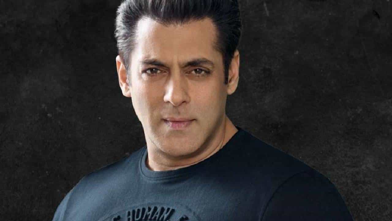 Salman Khan | सलमान खान घालतो फाटलेले बूट, दबंग खान आहे कंजूस?, चाहत्यांना बसला धक्का