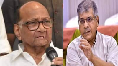 वंचित महाविकास आघाडीत येणार?; पवार-आंबेडकर भेटीनतर राजकीय घडामोडींना वेग