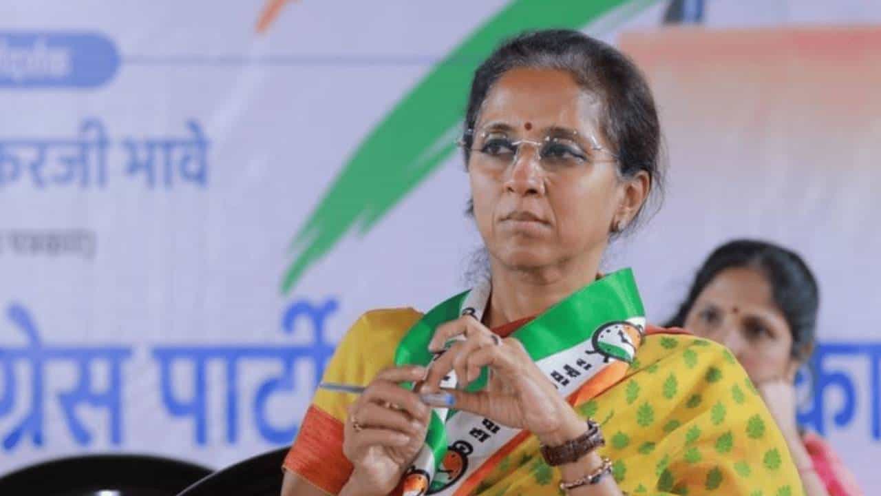 VIDEO | नवीन जाहिरातीवरून सुप्रिया सुळे यांचा शिंदे यांना टोला, म्हणाल्या, ‘कोणी तरी डोस...’