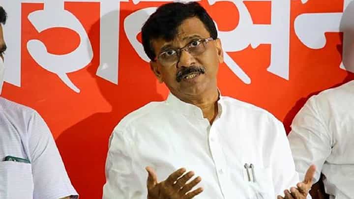 महाराष्ट्र अस्वस्थ ठेवण्याचं काम केलं; शिवसेना नेत्याचे संजय राऊत यांना खडे बोलं महाराष्ट्र अस्वस्थ ठेवण्याचं काम केलं; शिवसेना नेत्याचे संजय राऊत यांना खडे बोलं