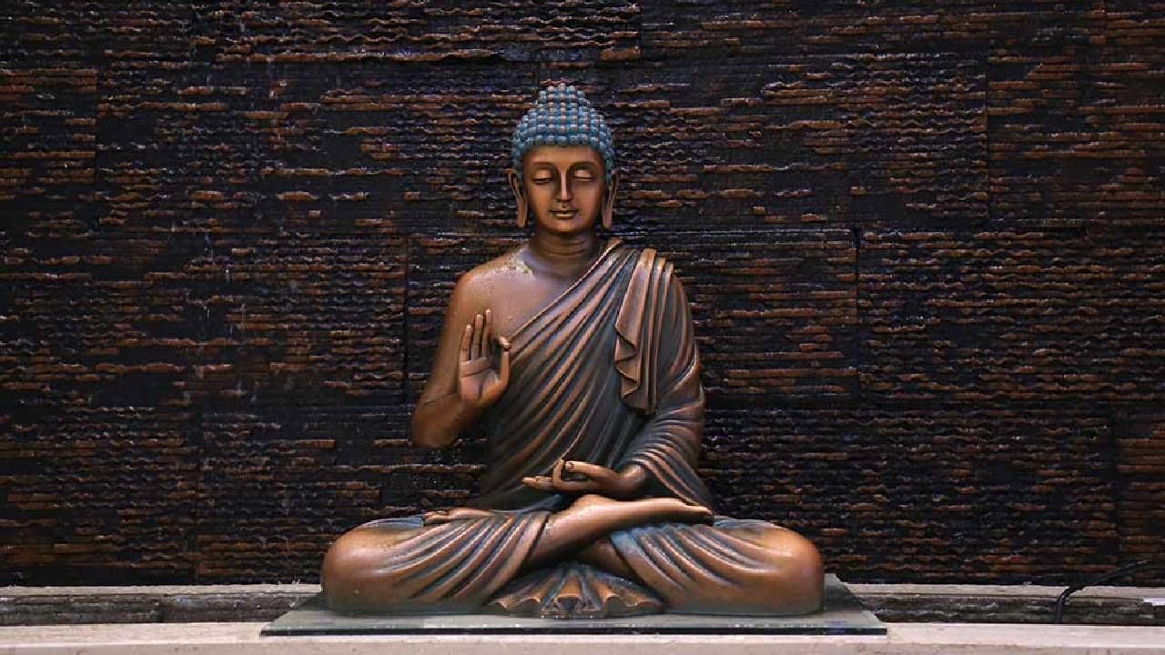 Buddha Purnima 2023 : या दिवशी साजरी होणार बुद्ध पौर्णिमा, महत्त्व आणि उपासनेची पद्धत Buddha Purnima 2023 : या दिवशी साजरी होणार बुद्ध पौर्णिमा, महत्त्व आणि उपासनेची पद्धत
