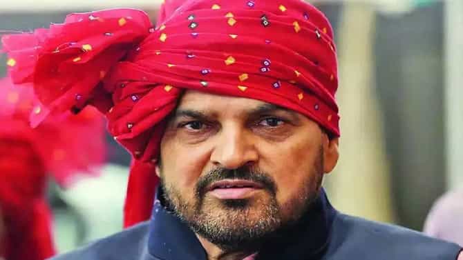 BIG BREAKING | खासदार बृजभूषण सिंह यांच्यावर अखेर गुन्हा दाखल