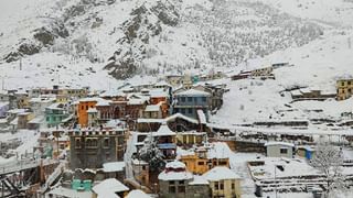 Badrinath Temple : बद्रीनाथ मंदिराचे दार उघडण्याआधी का केली जाते गरूडाची पुजा