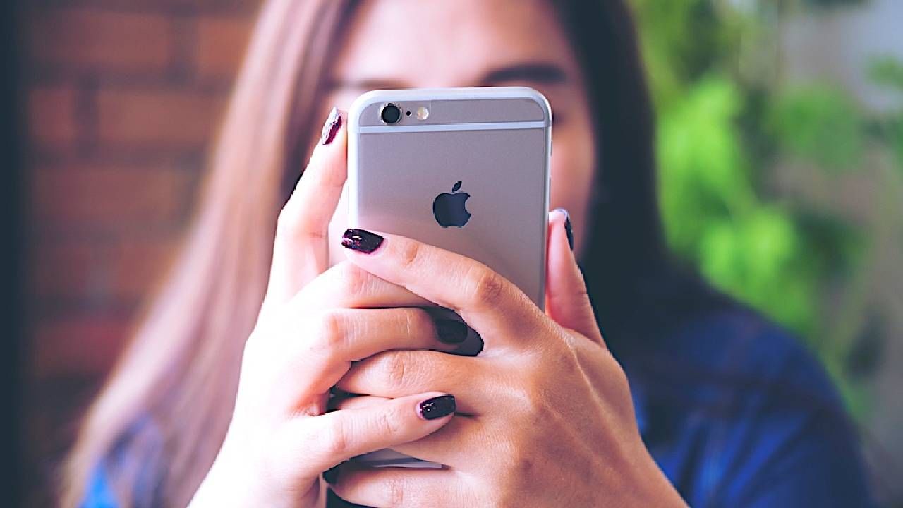 महाग असुनही लोकं का आहेत iPhone चे चाहते? ही पाच कारणं तुम्हाला चकीत करतील!