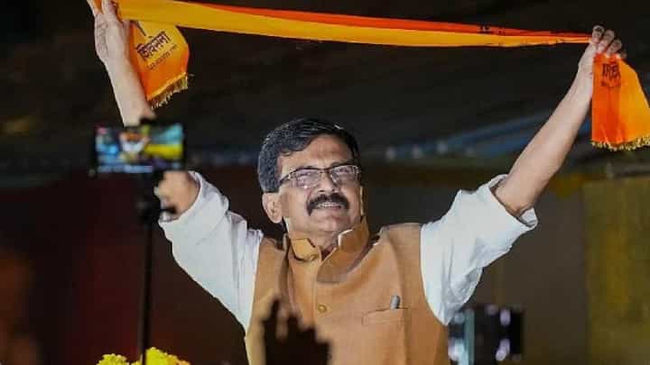 संजय राऊत यांची उद्या दौंडमध्ये सभा; सुषमा अंधारे यांचीही तोफ धडाडणार, पाहा व्हीडिओ... संजय राऊत यांची उद्या दौंडमध्ये सभा; सुषमा अंधारे यांचीही तोफ धडाडणार, पाहा व्हीडिओ...