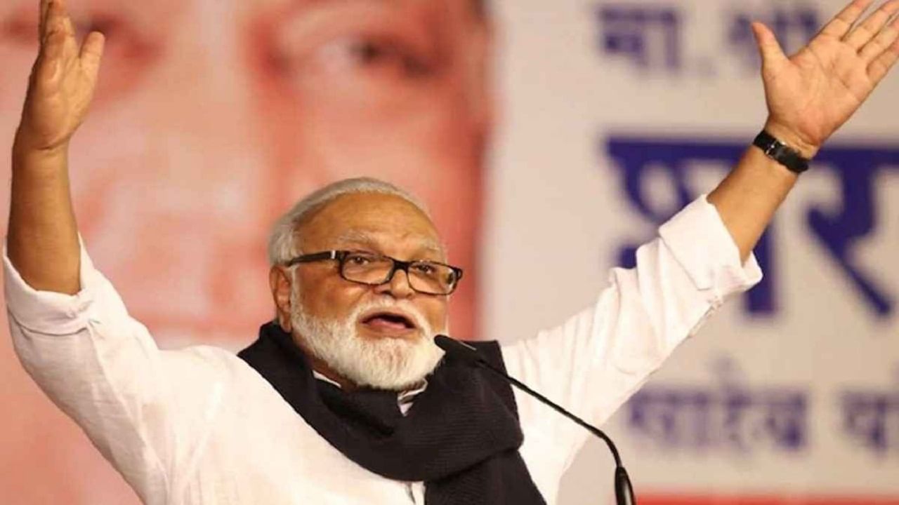 ठाकरेंच्या आमदारांना भुजबळांचं आव्हान, मैदान बाजार समितीचं पण आव्हान आमदारकीचं, राजकीय चर्चेला उधाण ठाकरेंच्या आमदारांना भुजबळांचं आव्हान, मैदान बाजार समितीचं पण आव्हान आमदारकीचं, राजकीय चर्चेला उधाण