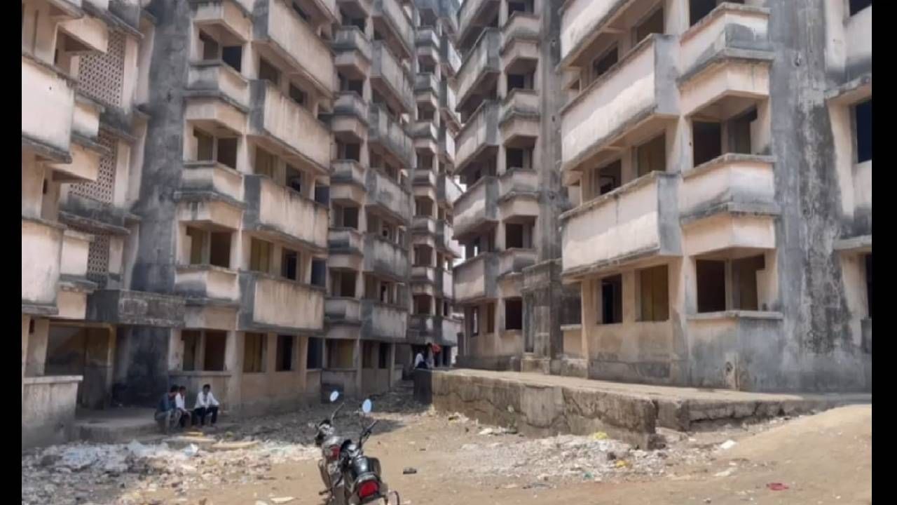 क्षुल्लक कारणातून वाद टोकाला गेला, तरुणासोबत जे घडले ते भयंकर, व्हिडिओ सोशल मीडियावर व्हायरल क्षुल्लक कारणातून वाद टोकाला गेला, तरुणासोबत जे घडले ते भयंकर, व्हिडिओ सोशल मीडियावर व्हायरल