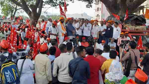 लाँग मार्चमधील आंदोलनकर्त्या 2 शेतकऱ्यांना आली भोवळ; रुग्णालयात केले दाखल...