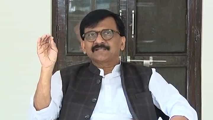 राहुल कुल यांच्या दबावामुळे कलम 144 लावलं, पण ते झुगारून शेतकरी सभेला आले- संजय राऊत राहुल कुल यांच्या दबावामुळे कलम 144 लावलं, पण ते झुगारून शेतकरी सभेला आले- संजय राऊत