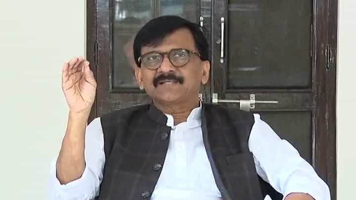राहुल कुल यांच्या दबावामुळे कलम 144 लावलं, पण ते झुगारून शेतकरी सभेला आले- संजय राऊत राहुल कुल यांच्या दबावामुळे कलम 144 लावलं, पण ते झुगारून शेतकरी सभेला आले- संजय राऊत