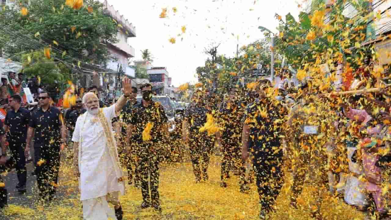 पंतप्रधान मोदींच्या दिशेने येणारा मोबाईल क्षणात झेलणारे, SPG कमांडो असतात तरी कोण ?