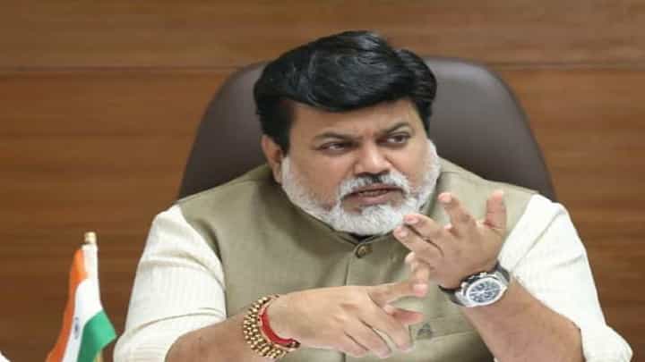 शिवसेनेच्या जाहिरातीवर उद्योगमंत्री उदय सामंत म्हणताय... शिवसेनेच्या जाहिरातीवर उद्योगमंत्री उदय सामंत म्हणताय...