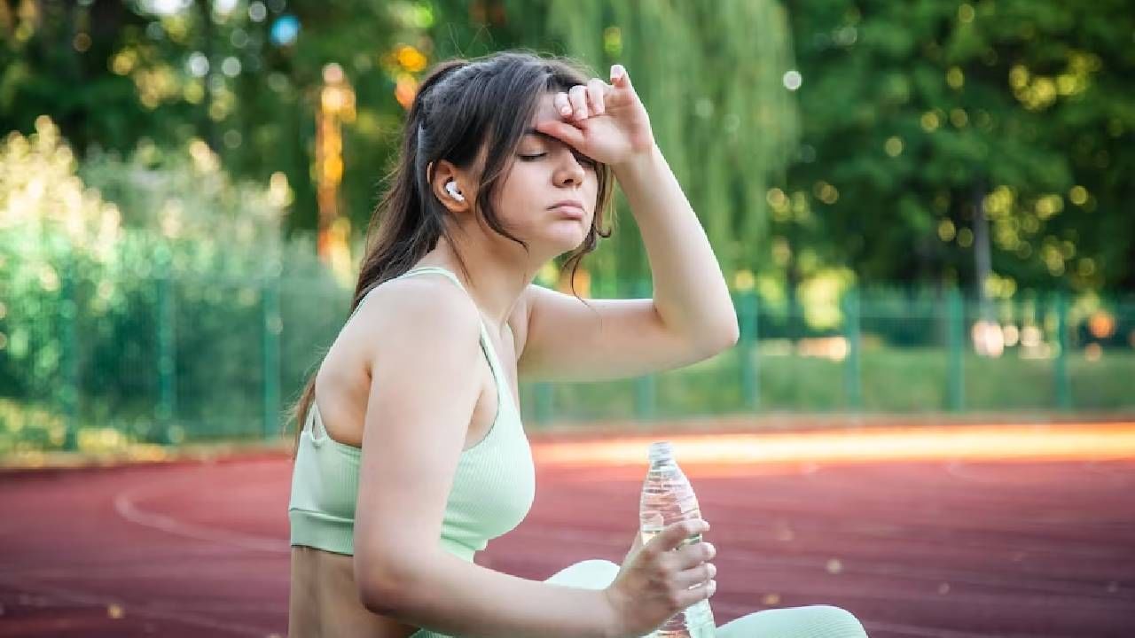 Dehydration : शरीरातील ही लक्षणे आहेत डिहायड्रेशनचे संकेत, काय कराल उपाय ?