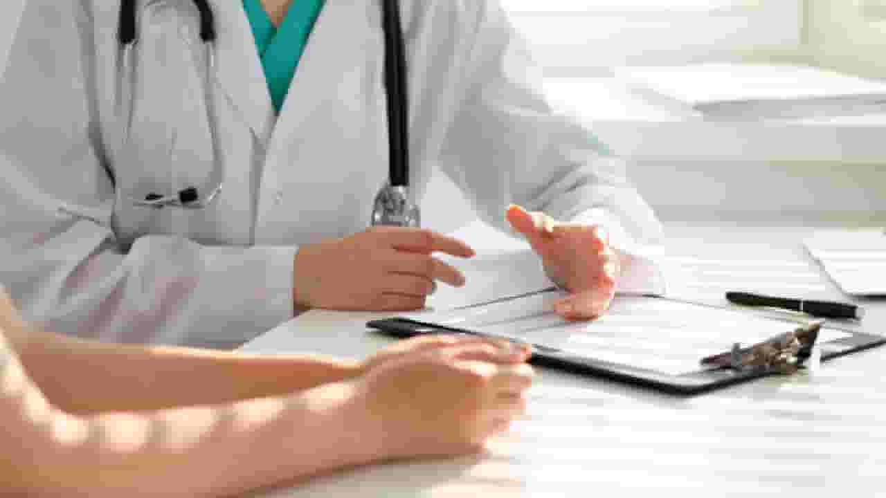 रायगड जिल्ह्यातील 14 तालुक्यांत 'या' दवाखान्यांमधून होणार मोफत उपचार रायगड जिल्ह्यातील 14 तालुक्यांत 'या' दवाखान्यांमधून होणार मोफत उपचार