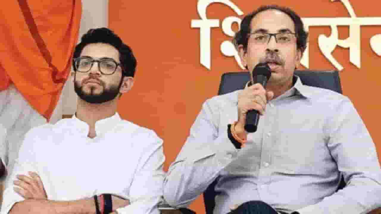 कोकणातील जनतेला रोजगार मिळत असताना असं राजकारण, इतकं दुर्दैवी काहीही नाही; शिवसेना मंत्र्याचा ठाकरेंवर पलटवार कोकणातील जनतेला रोजगार मिळत असताना असं राजकारण, इतकं दुर्दैवी काहीही नाही; शिवसेना मंत्र्याचा ठाकरेंवर पलटवार