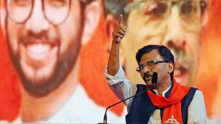 भाजप घाबरली ! संजय राऊत यांचा ट्विटरवरून भाजपवर जोरदार हल्लाबोल भाजप घाबरली ! संजय राऊत यांचा ट्विटरवरून भाजपवर जोरदार हल्लाबोल