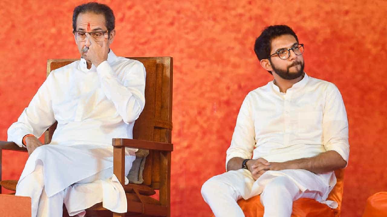 उद्धव ठाकरे आजारी होते, तेव्हा आदित्य ठाकरेंना मुख्यमंत्री व्हायचं होतं, ते रश्मी ठाकरेंवर दबाव आणत होते