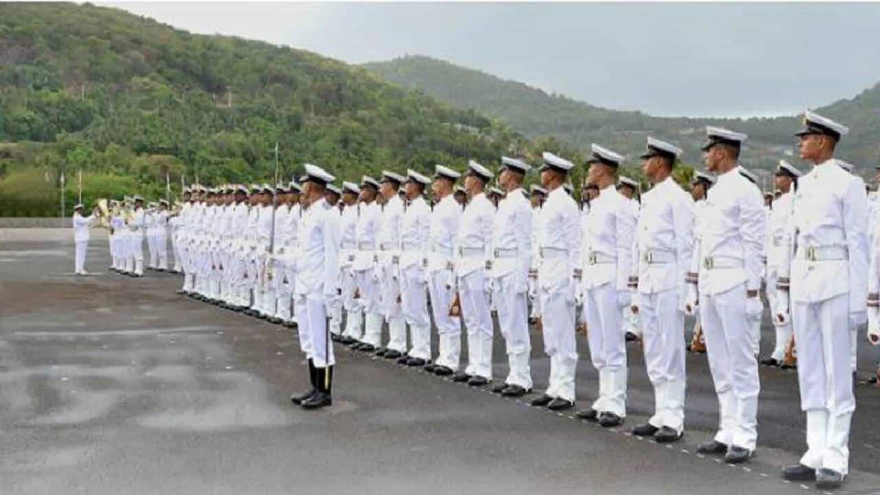 भारतीय नौदलाची SSC ऑफिसर पदासाठी अर्ज प्रक्रिया सुरू, ही आहे अंतिम तारीख