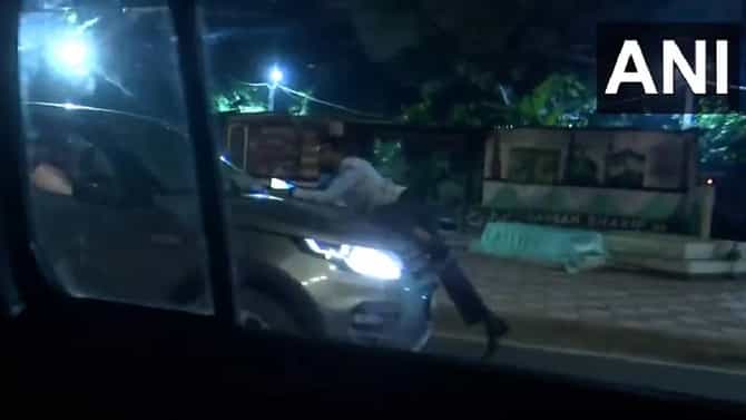 VIDEO | खासदारांची गाडी, बोनेटवरुन एका व्यक्तीला तीन किलोमीटरपर्यंत फरफटत नेलं, व्हिडीओ व्हायरल झाल्यानंतर...